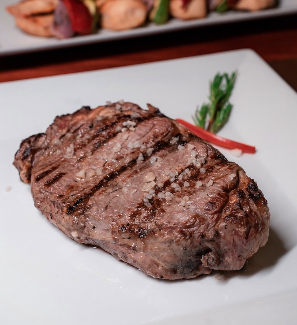 Corte a la parrilla con sal de mar